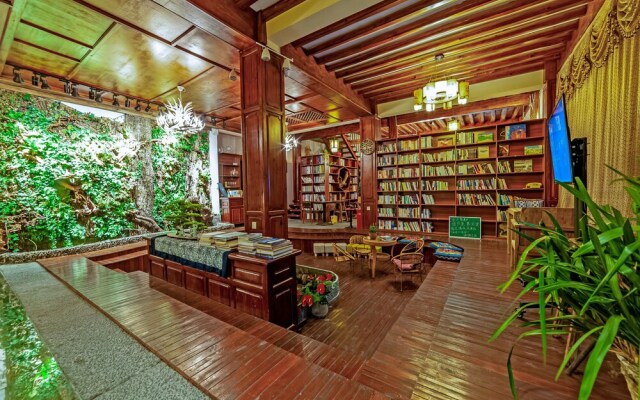 Dali BOOK INN