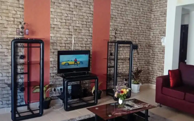 Impeccable 3-bed Apartment in Mombasa