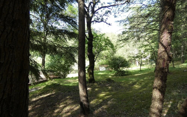 Scappo In Umbria, La Escondida