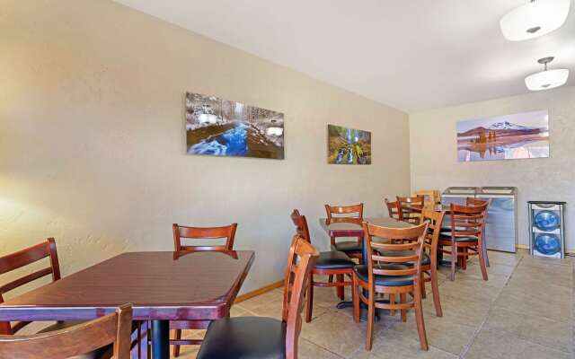 Best Western Ponderosa Lodge