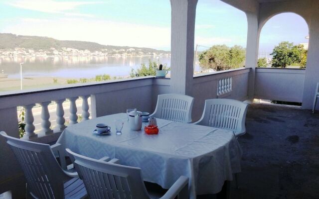 Apartments and Rooms Viskic