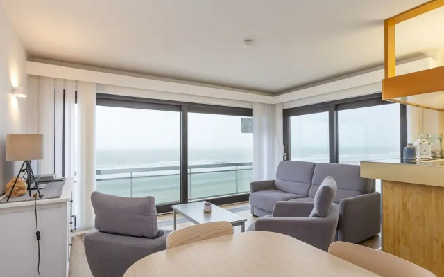 Corner Apartment on 5th Floor