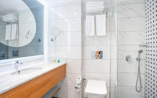 The Sansa Hotel & Spa