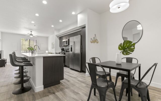 CozySuites at Glendale