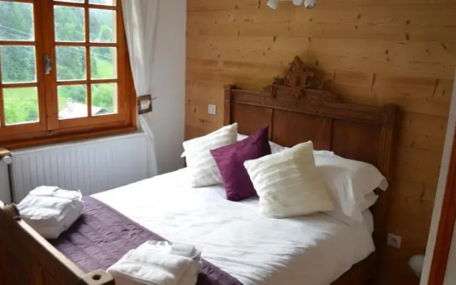 Chalet blanc bleu