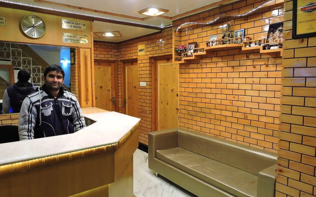 Hotel Chaman Palace