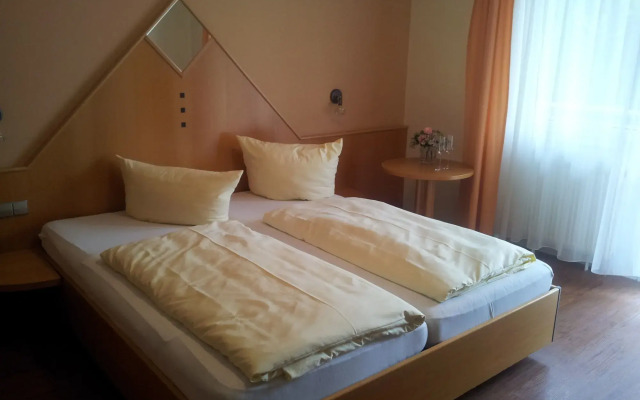 Hotel Löwen Garni - B&B