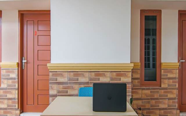 SPOT ON 92093 Feri Homestay