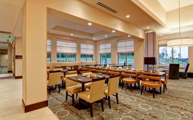 Hilton Garden Inn Woodbridge