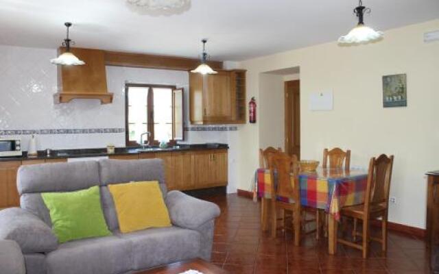 Apartamentos Casa Cerolleiro