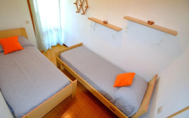 Cozy Apartment With Shared Pool