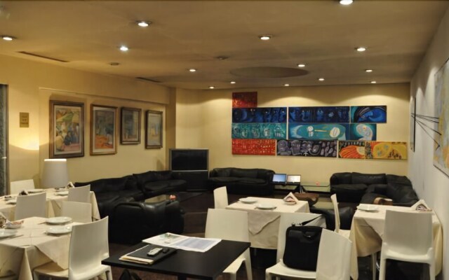 Victor Hotel