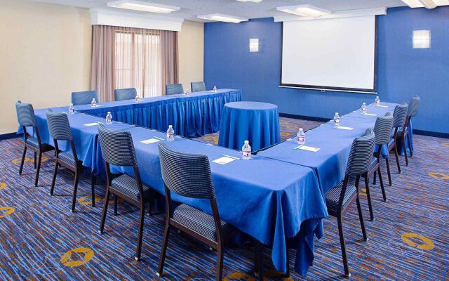 Courtyard by Marriott Houston Westchase