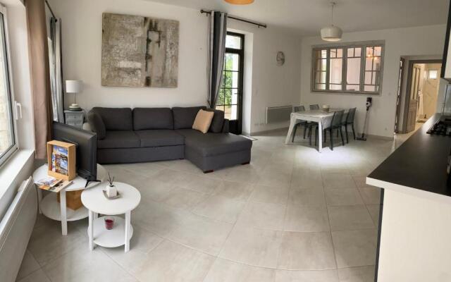 Appartement cour ancienne abbaye