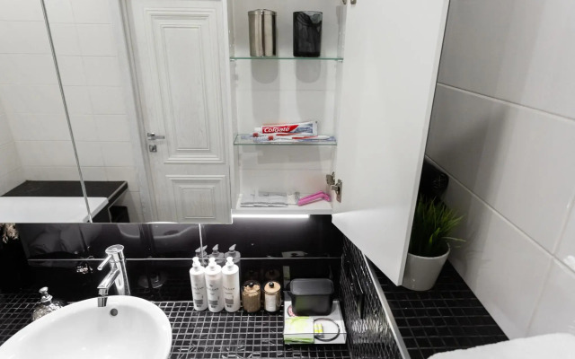 Tsvetnoy Boulevard Luxury Apartment at 75 Artillery Street