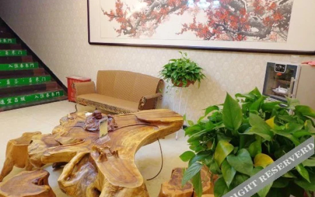 Yichang Spring Business Hotel