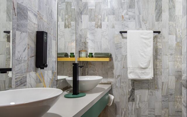 HOLT - Villa Noria - La Casa del Barro Verde