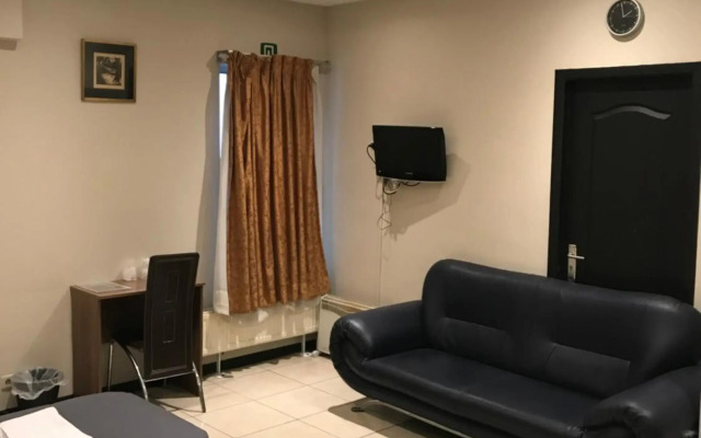 Royal Hotel