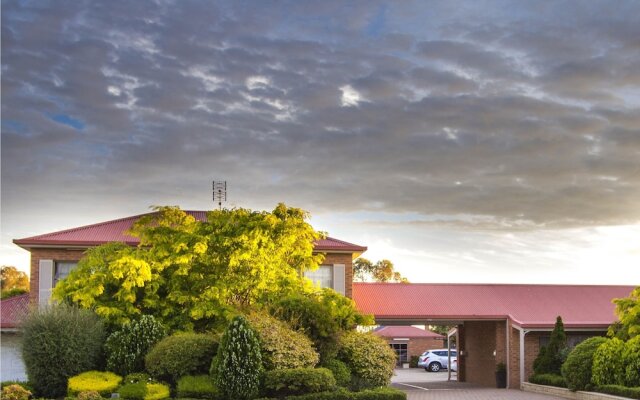 BEST WESTERN Colonial Motor Inn