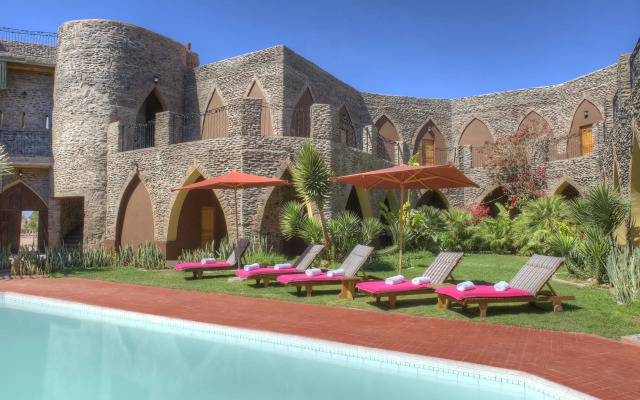 Le Mirage Resort and Spa