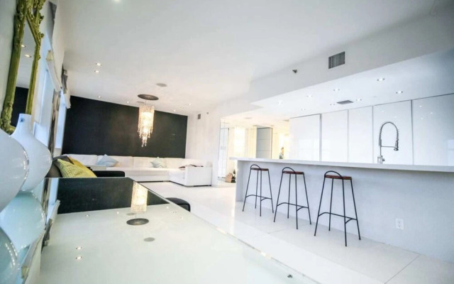 Casa Grande Suites by SV Rentals