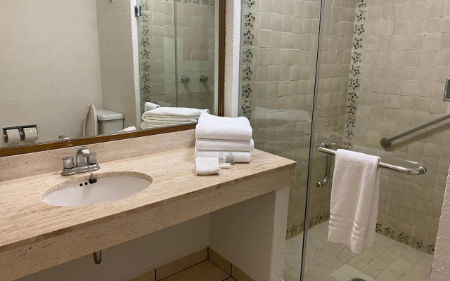 Costa Sur Resort & Spa