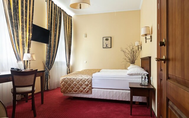 Conviva Hotel