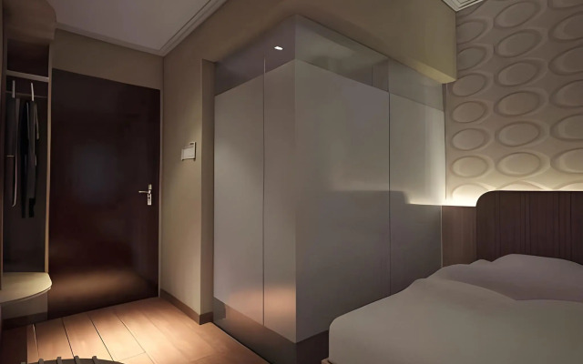 M Premiere Hotel