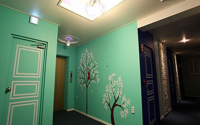 Luna Motel