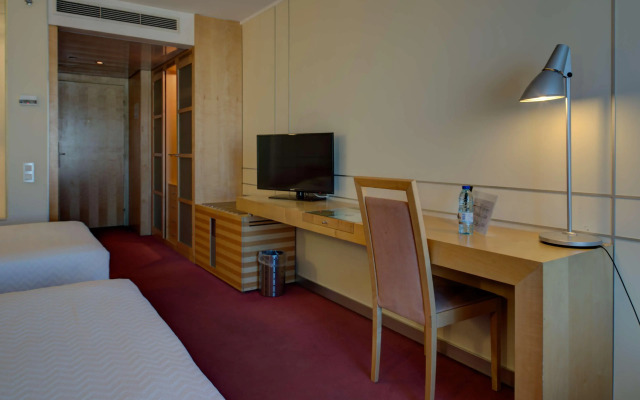 VIP Executive Entrecampos Hotel & Conference