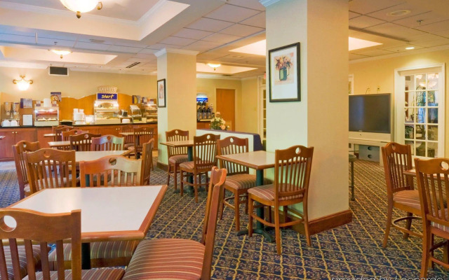 Holiday Inn Express Hotel & Suites Emporia by IHG