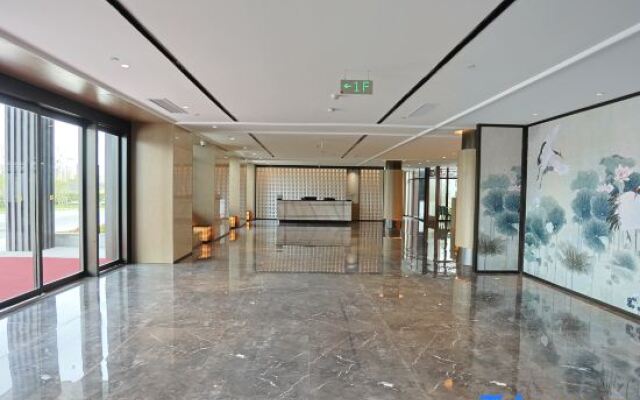 Yangzhou Lotus Bay Hotel