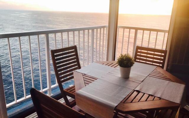 Apartment Inside the wave