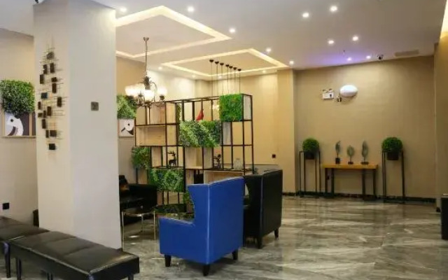 Homeinn Hotel (Bijie Passenger East Station)