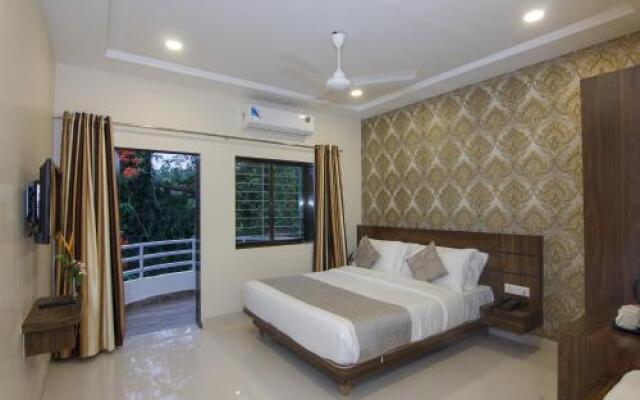 Strand Resort