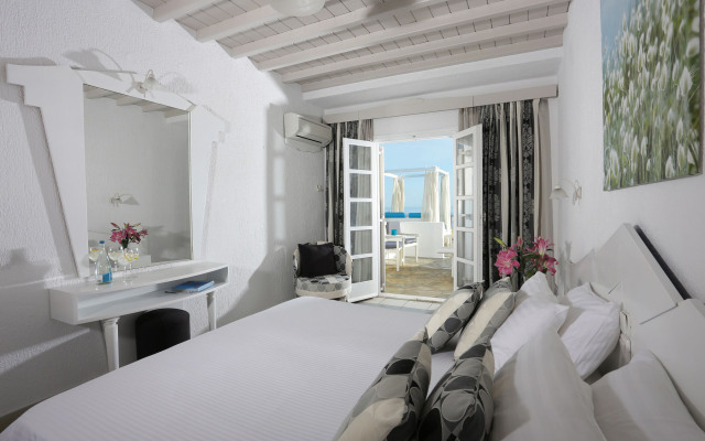 Mykonos Palace Beach Hotel