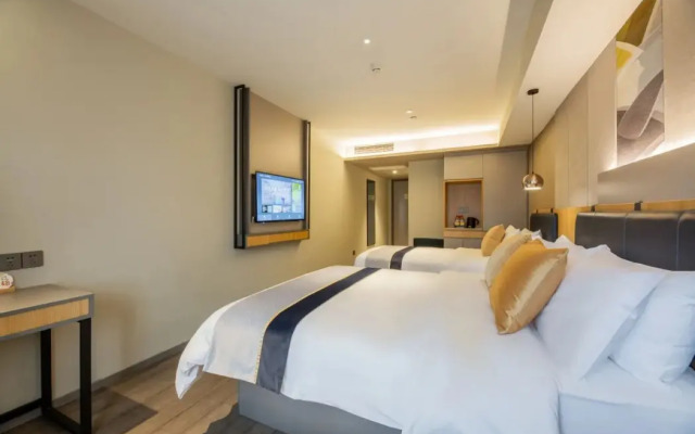 Homeinn Selected Hotel (Changsha Xindaxin Wu Yi Square Subway Station)