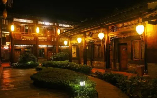 Many Panda Inn Emeishan