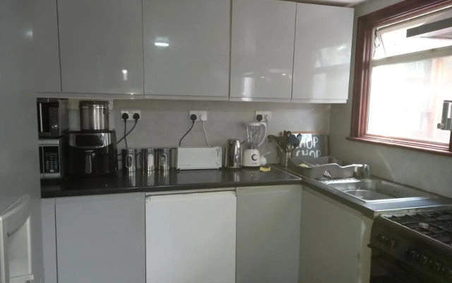 Bubblesbnb- 4 Bedroom House