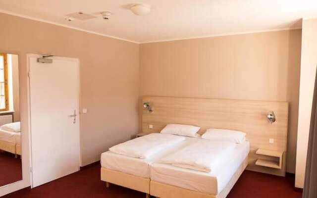 Rasthof & Motel Hermsdorfer Kreuz
