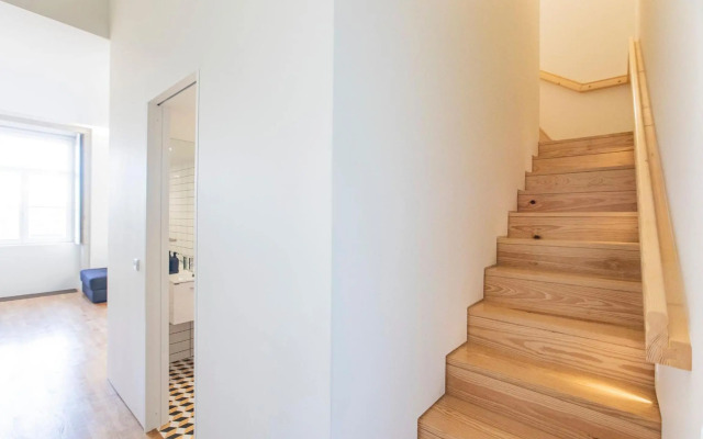 Modern 2BR Duplex Downtown by Art District by LovelyStay