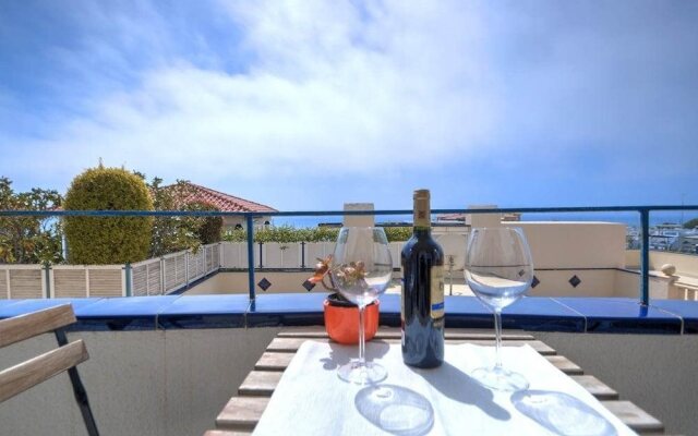 Apartment by the Sea