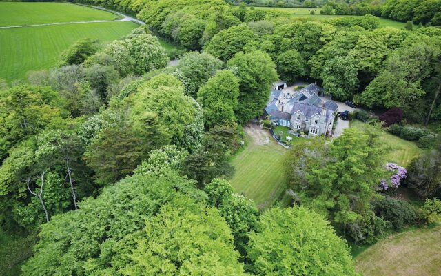 Hill House Country Estate - Princes Gate
