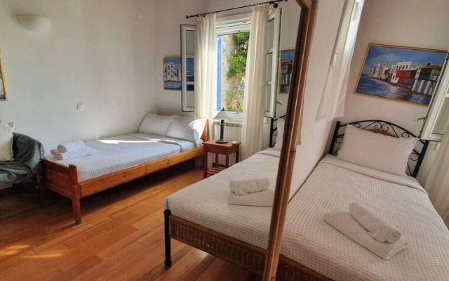 Villa Apollonia 3BR in Agios Stefanos by iTravelhome