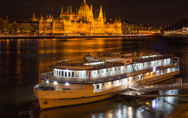 Grand Jules - Boat Hotel