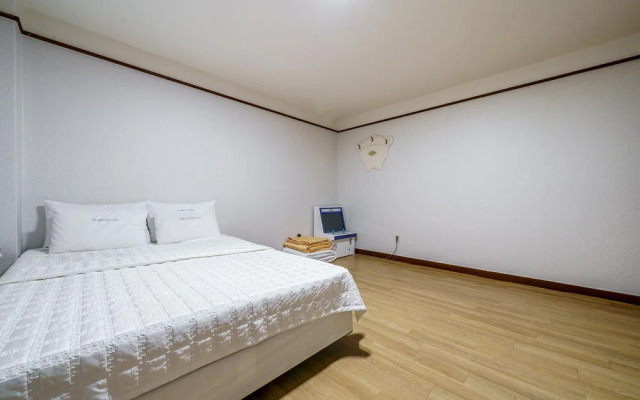 Ulsan Youngnam Alps Valentine Oncheon