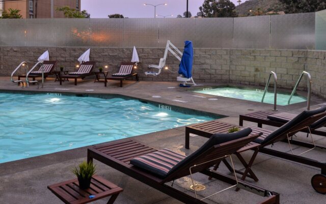 Holiday Inn Express & Suites San Diego - Mission Valley by IHG