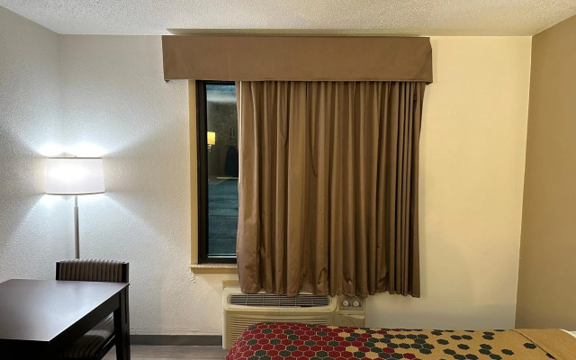 Econo Lodge Scranton near Montage Mountain
