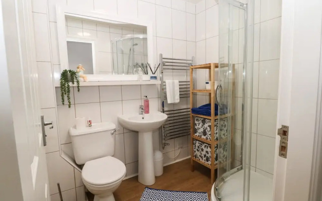 2B Cavendish Villas