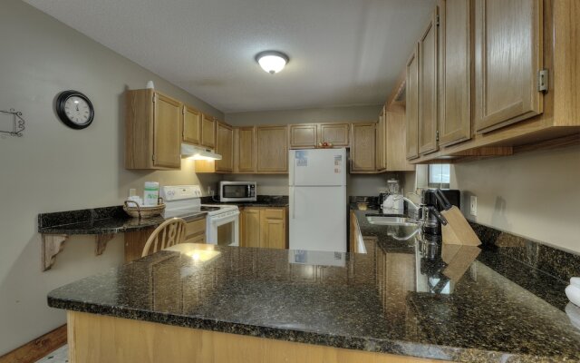 Bears Delight  320 - Three Bedroom Cabin